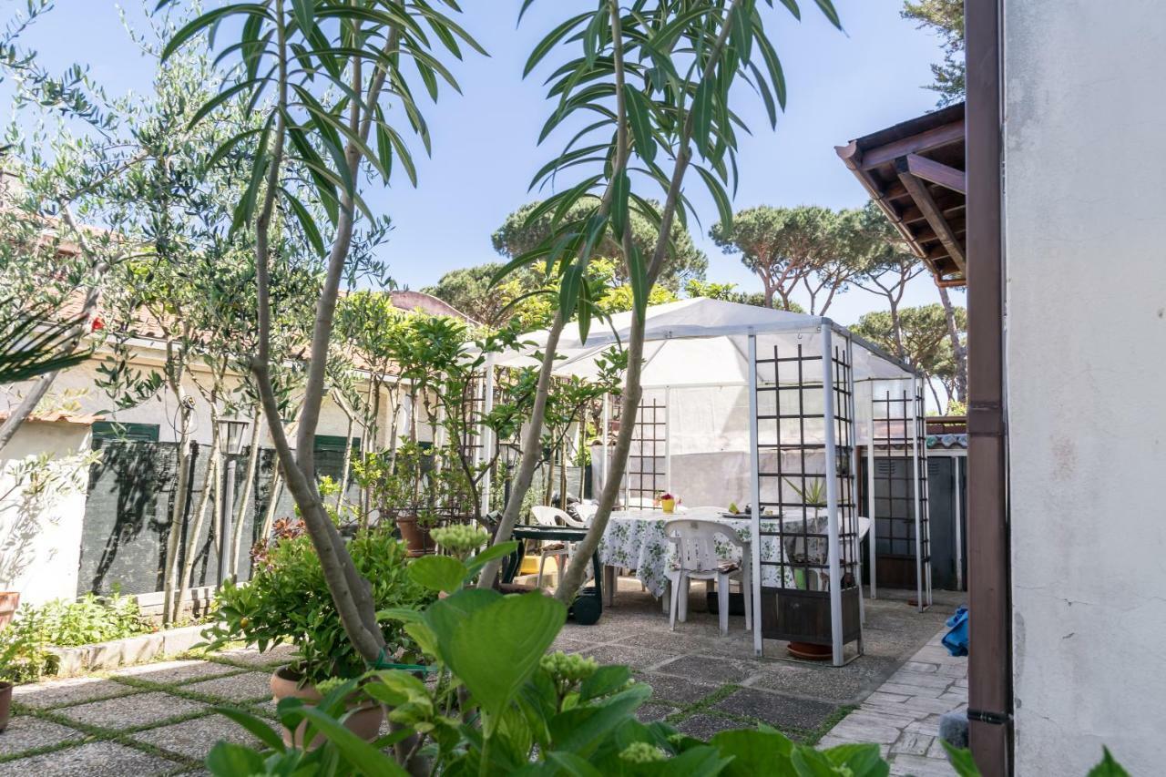 Alloggio Per Uso Turistico Villa Lido dei Pini Exterior foto